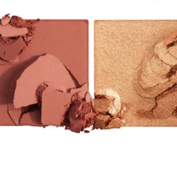 87-CHARLOTTE TIBURY MINI HOLLYWOOD BLUSH & GLOW PALETTE - Picture 2 of 7